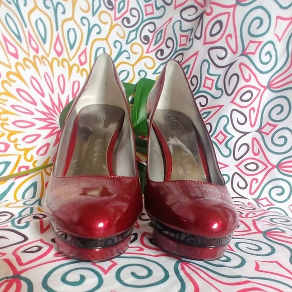 Carlos Santana Queens Ruby Red Pumps Heels Shoes - Picture 2 of 6